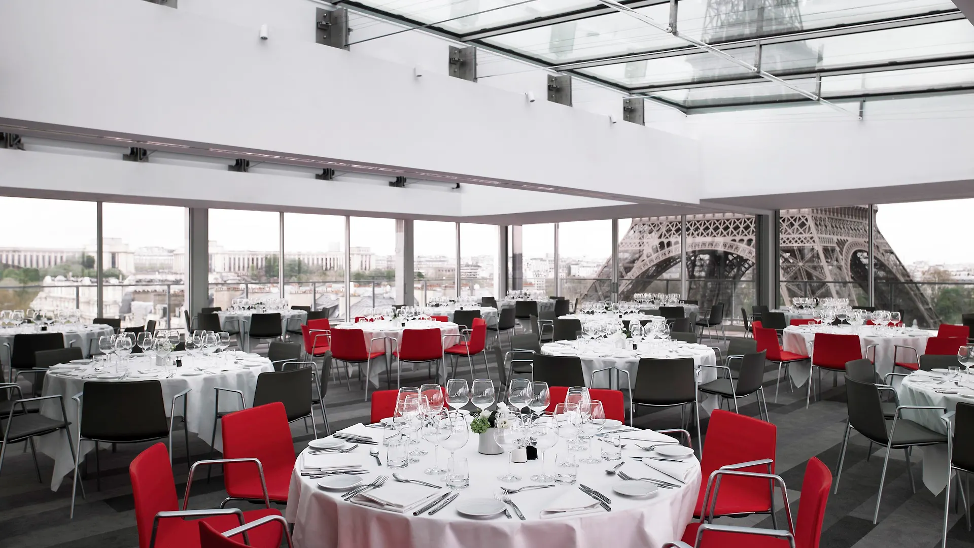 Pullman Tour Eiffel Parijs